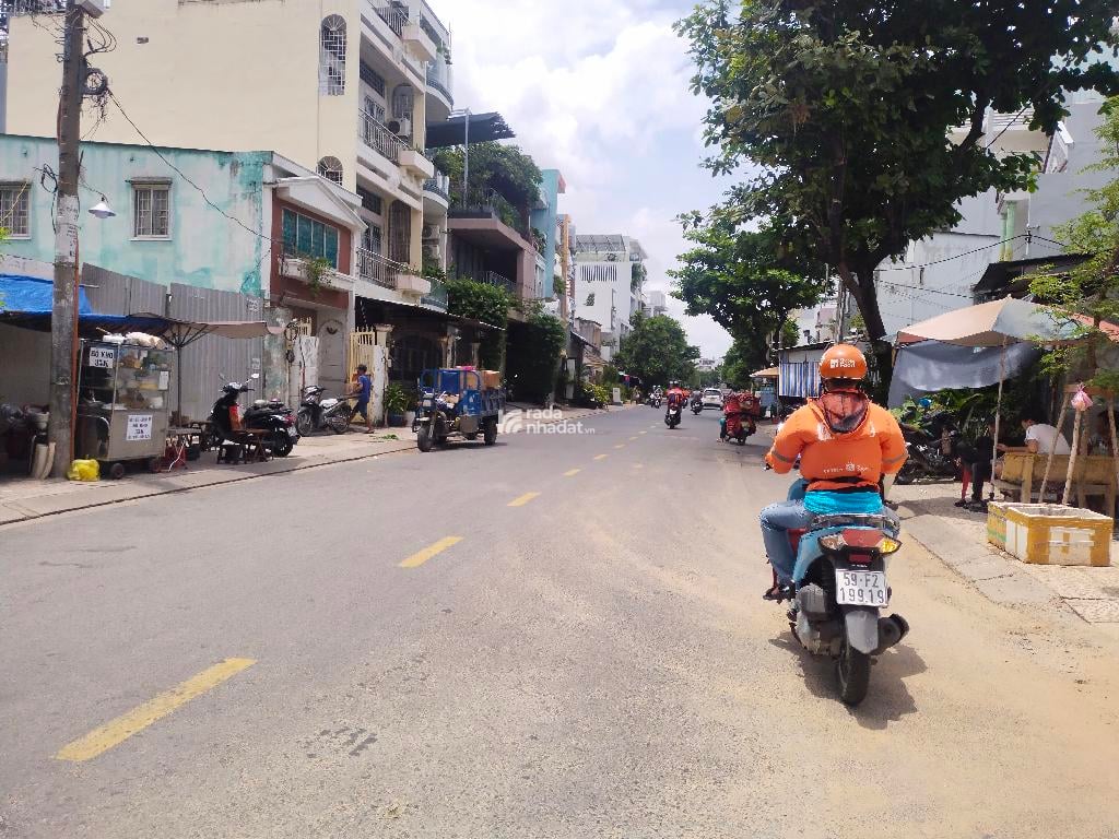 BÁN NHÀ MẶT TIỀN VĂN THÂN P.7 Q.6 NGANG 10M 55M2 12TR/THÁNG 10.7 TỶ