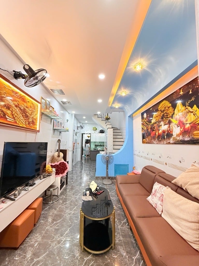 SIÊU PHẨM NHÀ ĐẸP HXH GẦN SÂN BAY, 45M2, 2 TẦNG  3PN(1PN DƯỚI ĐẤT), LÔ GÓC KHÔNG LG VÀ QH, NỞ HẬU H