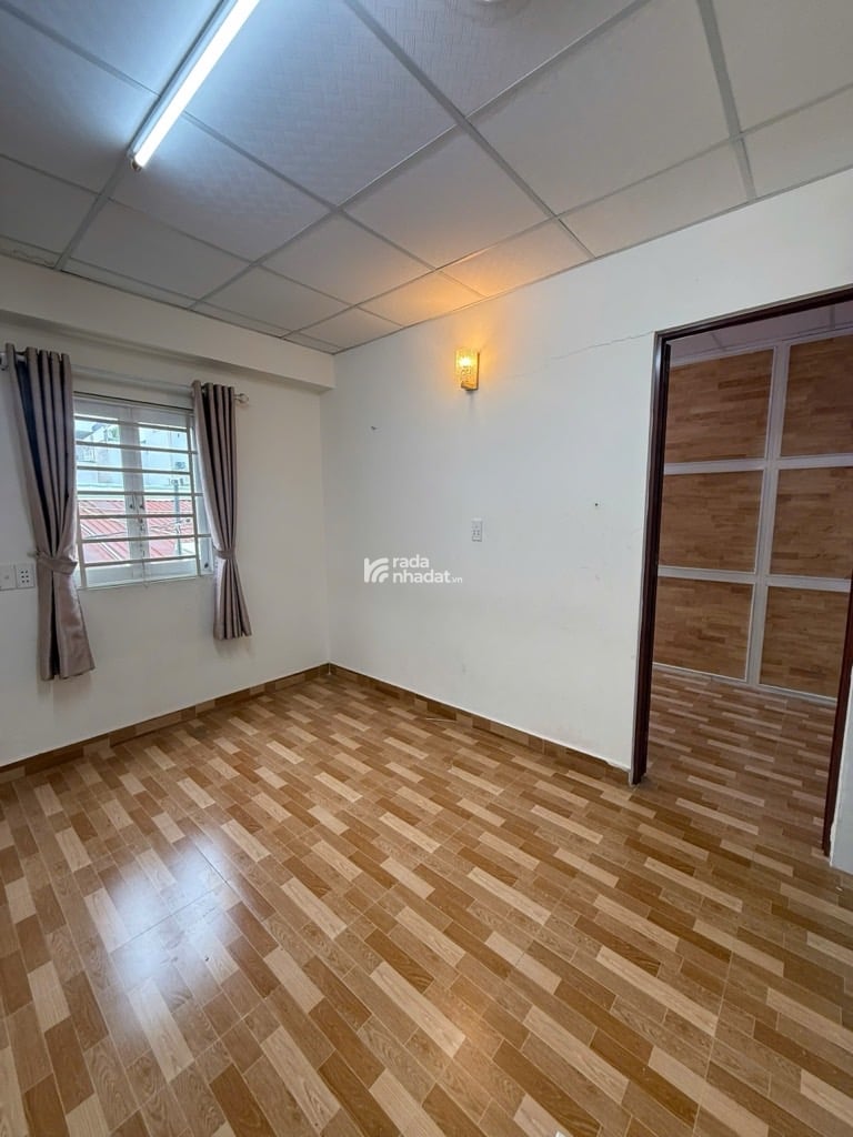 NGUYỄN SỸ SÁCH - TÂN BÌNH - CÁCH 1 CĂN RA HXH      DT:  5.8M x 6.5M - 2 TẦNG       GIÁ:  3T8. TL.  