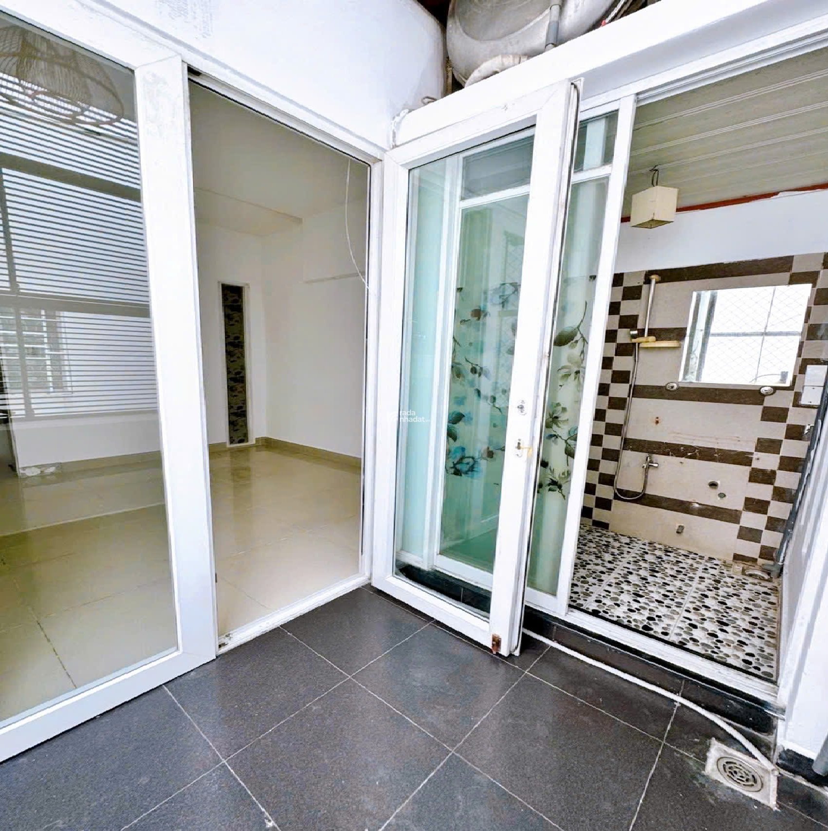 Bán nhà hẻm Bành Văn Trân, QUẬN TÂN BÌNH, gần Cách Mạng Tháng Tám, DT 56 m2, Giá 4.2 tỷ