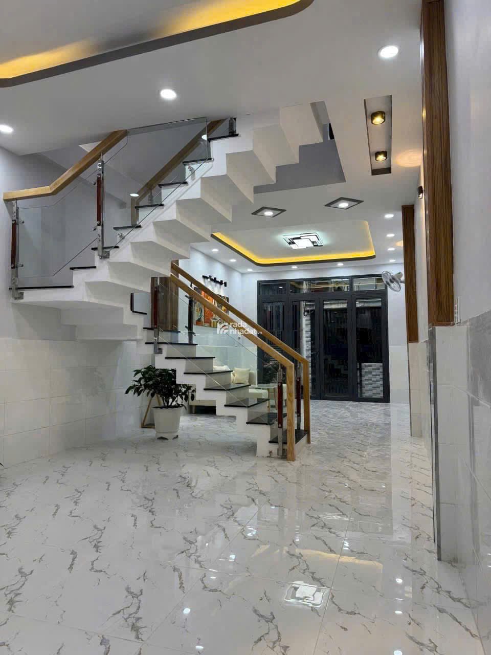 BÁN NHÀ ĐƯỜNG NGÔ THỊ THU MINH TÂN BÌNH, 3 TỶ 360TR, 53.6M2, SHR, HẺM OTO.