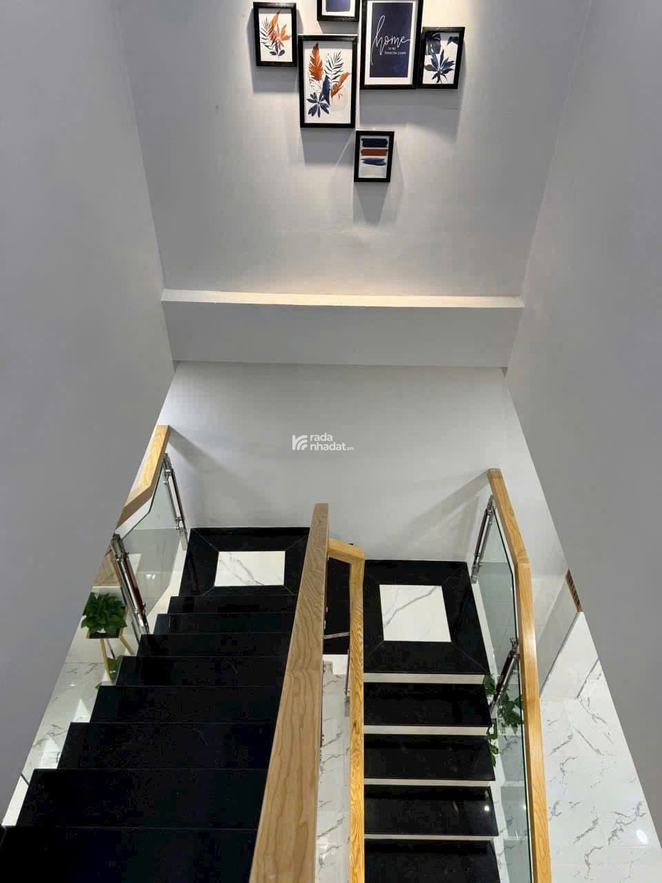 BÁN NHÀ ĐƯỜNG NGÔ THỊ THU MINH TÂN BÌNH, 3 TỶ 360TR, 53.6M2, SHR, HẺM OTO.