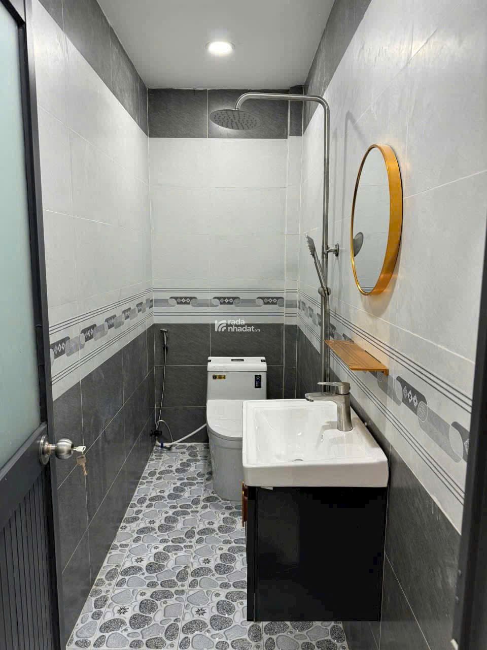 BÁN NHÀ ĐƯỜNG NGÔ THỊ THU MINH TÂN BÌNH, 3 TỶ 360TR, 53.6M2, SHR, HẺM OTO.