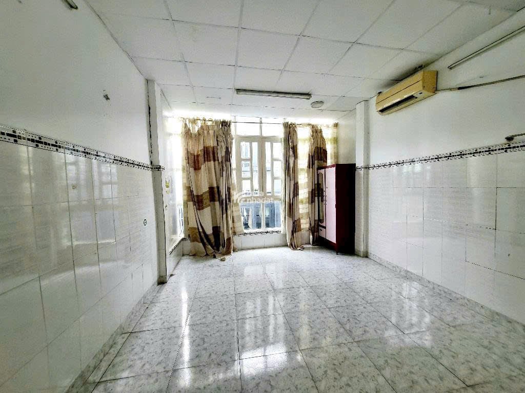 [Gò Vấp] Phan Văn Trị HẺM NHỰA XE HƠI, VÀI BƯỚC RA MẶT TIỀN GIÁ CHỈ 3.x Tỏi