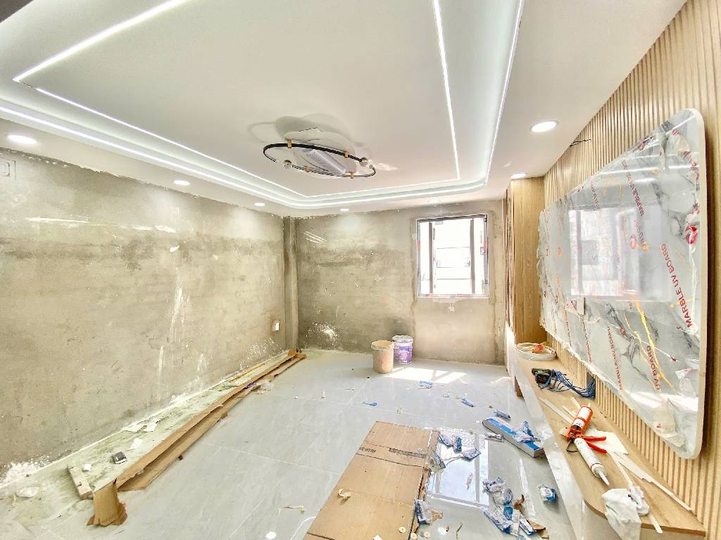 CHỦ ĐANG XÂY FULL SẮP HOÀN THIÊN LÔ SỐ 6, 5 TẦNG HOÀN CÔNG, ĐƯỜNG 8M