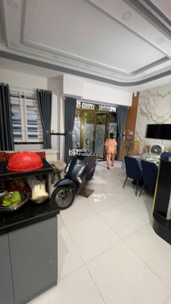 SÁT HẺM XE HƠI NHIÊU TỨ, PHÚ NHUẬN, 30M2 MỚI CÓ KC Ở NGAY. GIẢM 350TR CHỈ 7.3T