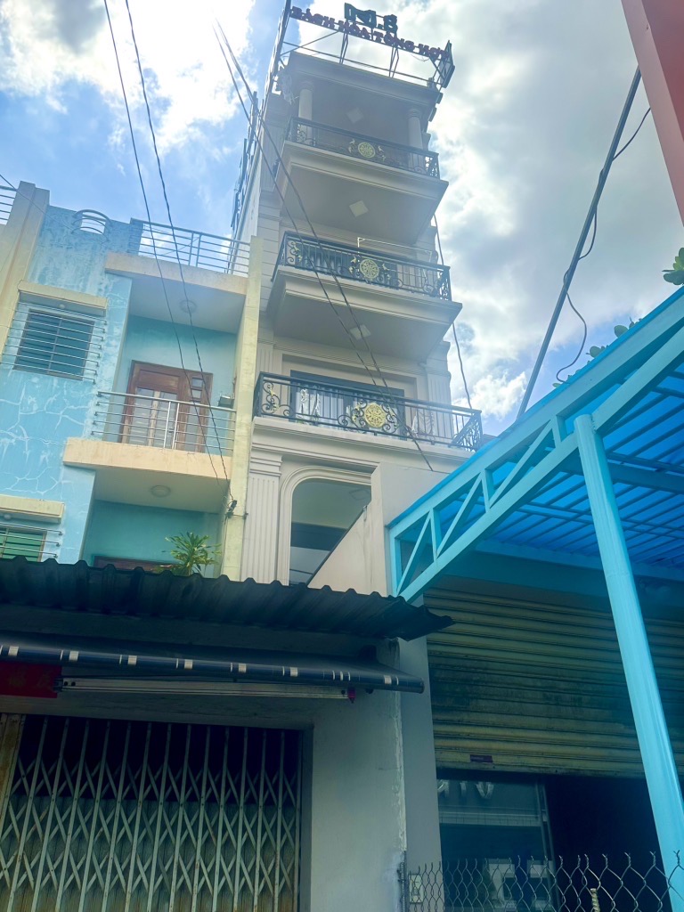 SIÊU PHẨM 5 TẦNG CÓ THANG MÁY-MẶT TIỀN TÂN PHÚ - KINH DOANH SẦM UẤT - ĐANG CHO THUÊ 45 TRIỆU THÁNG
