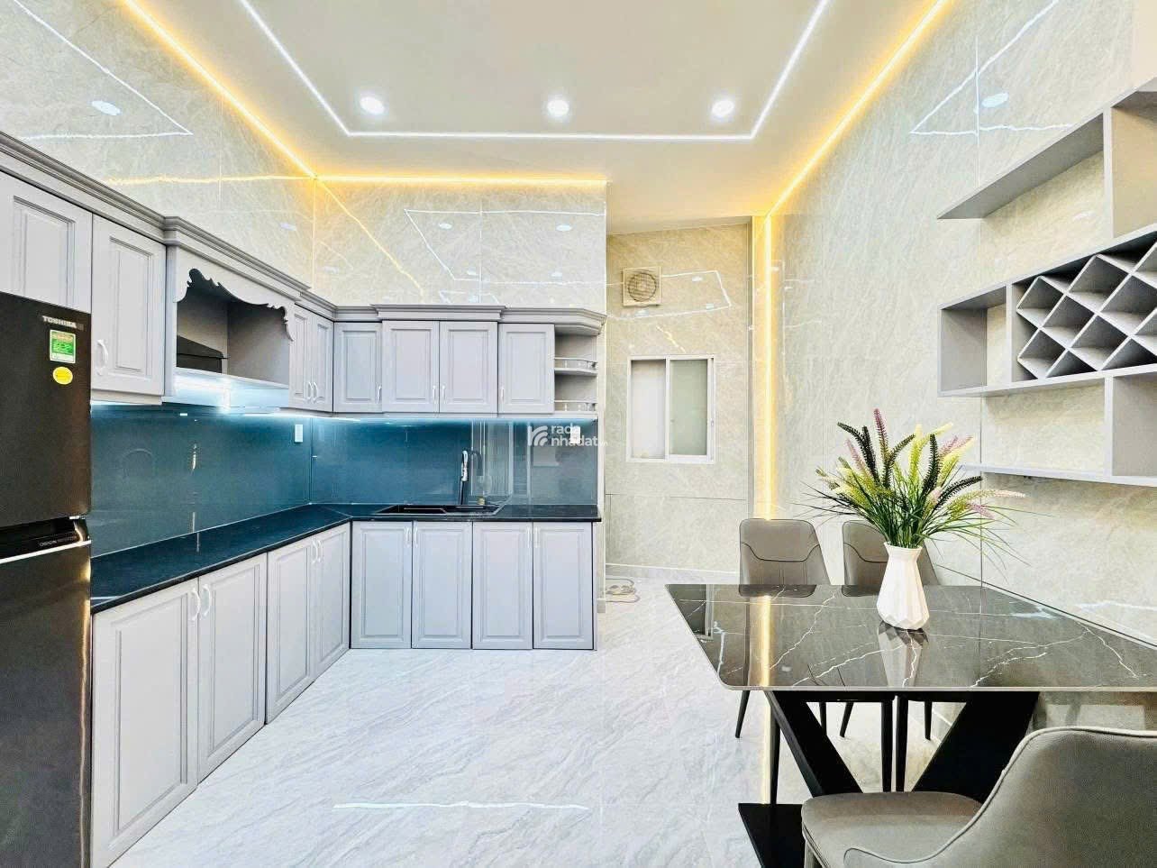 Bán nhà giá mềm Nơ Trang Long, P.13, Bình Thạnh, 4 tỷ, tiện đi lại, pháp lý đầy đủ, an cư sang!