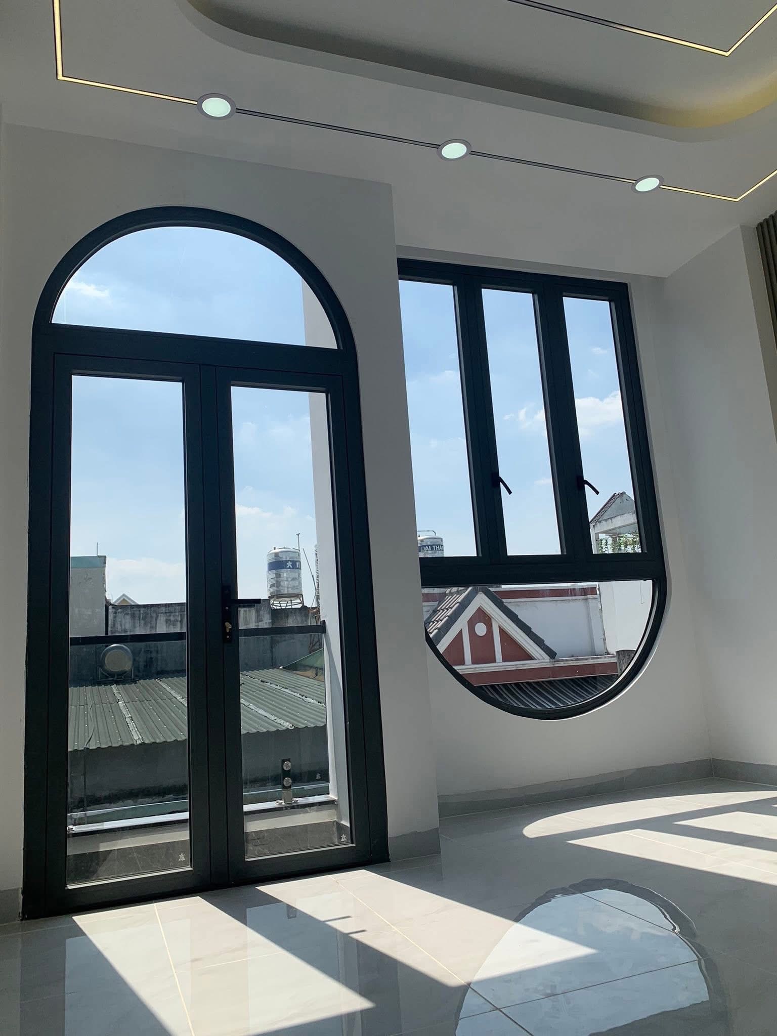 Bán gấp căn nhà tâm huyết Đoàn Văn Bơ - 50m2 - 3tỷ780 TL- bao sang tên SHR