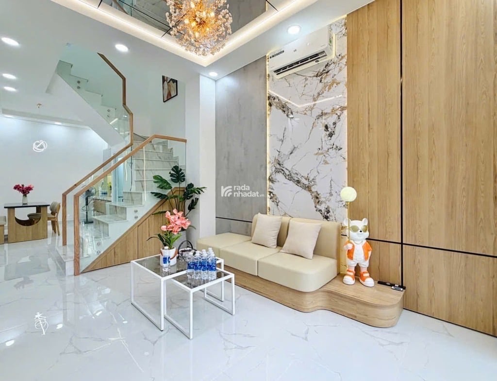 TÂN BÌNH - GẦN GA METRO, GA T3 SÂN BAY -  XE TẢI THÔNG - KINH DOANH TỐT - 3 TẦNG, 3 PN, 3 WC 