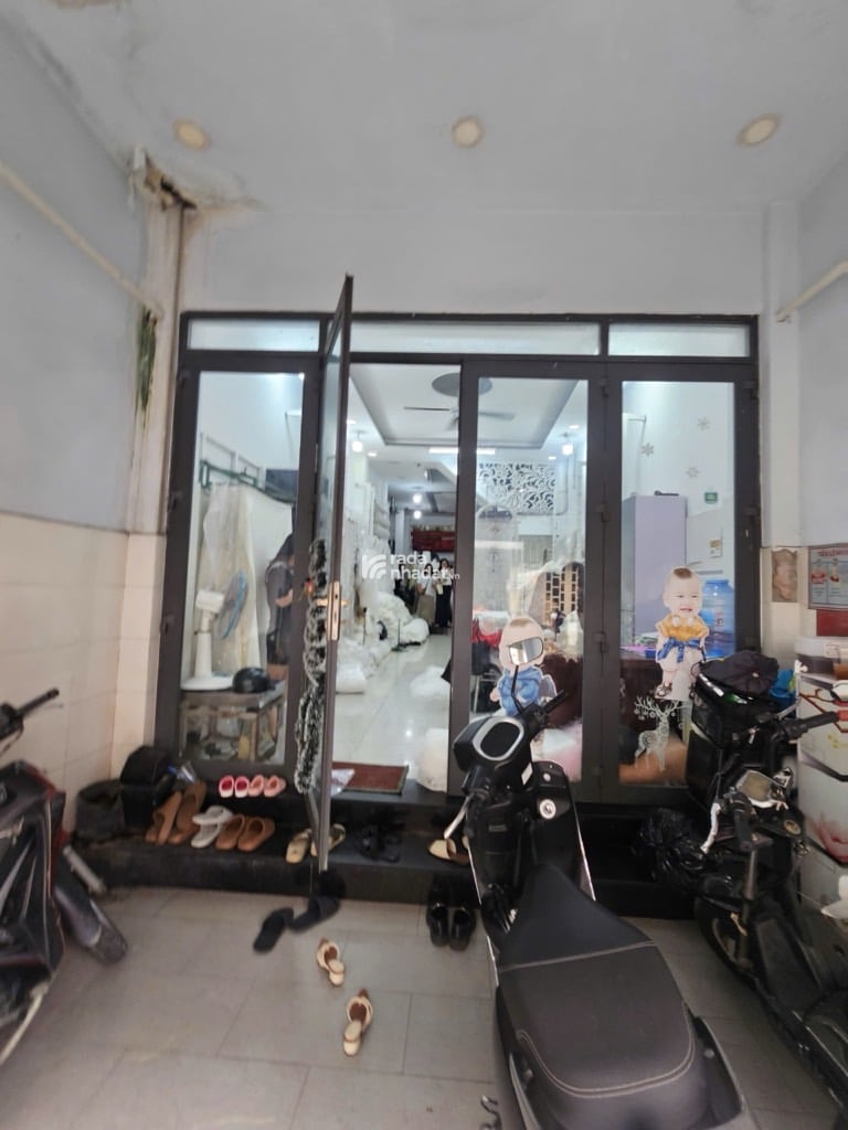 MẶT TIỀN KD ĐÔNG HỒ, TÂN BÌNH, 100M2 CÓ KC Ở NGAY. GIẢM 350TR CHỈ CÒN 17.8T TL 
