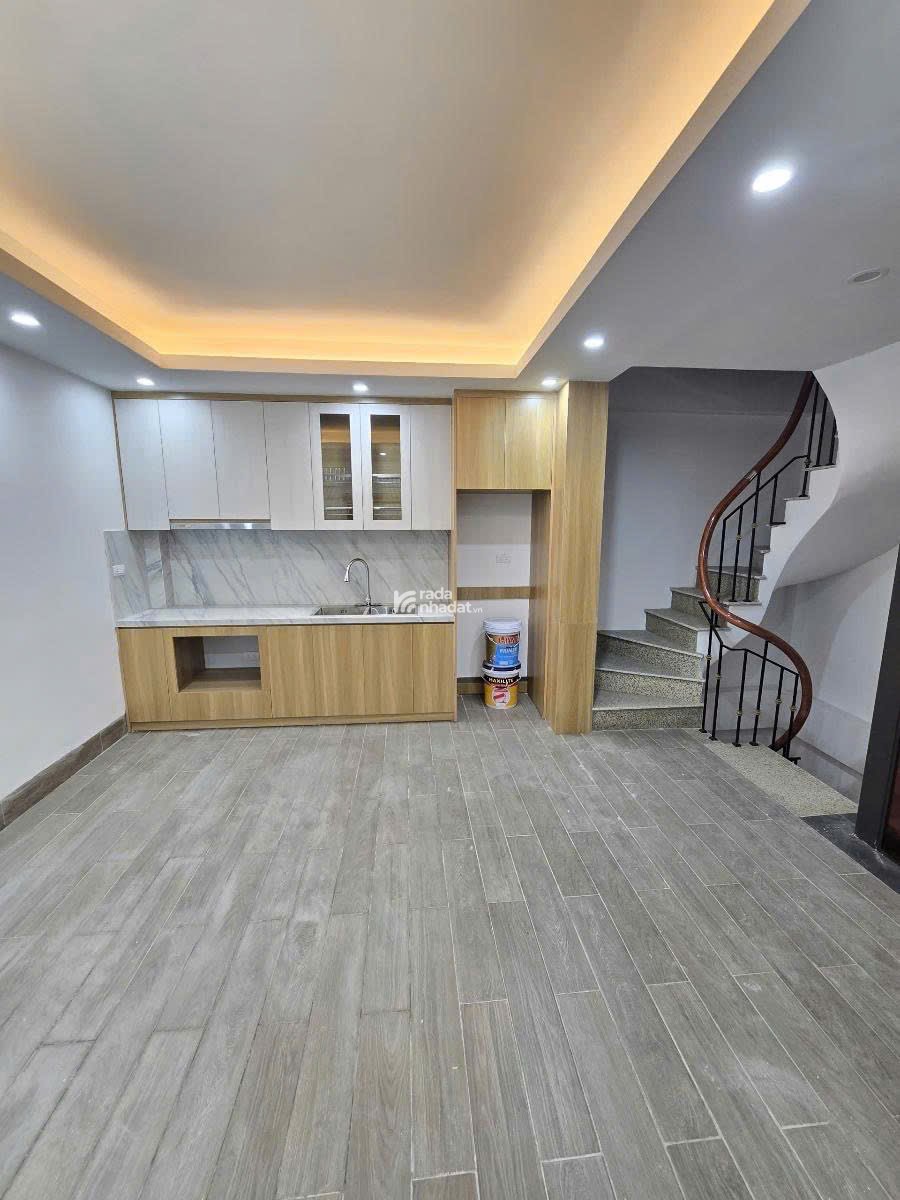 Bán nhà phố Thái Hà DT 38m 6T thang máy, ô tô đỗ cửa full nội thất giá chỉ hơn 10 tỷ