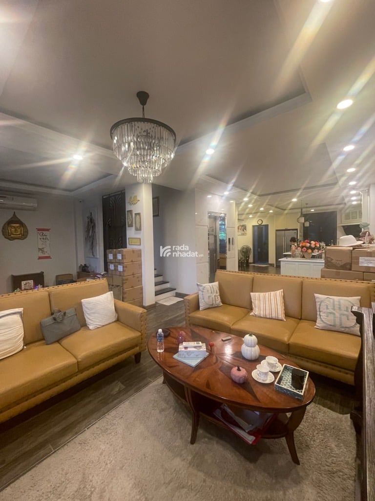 Bán nhà mặt tiền Tân Phong Q7 - 126m2 - 5 tầng sổ đẹp , có hầm gara , thang máy