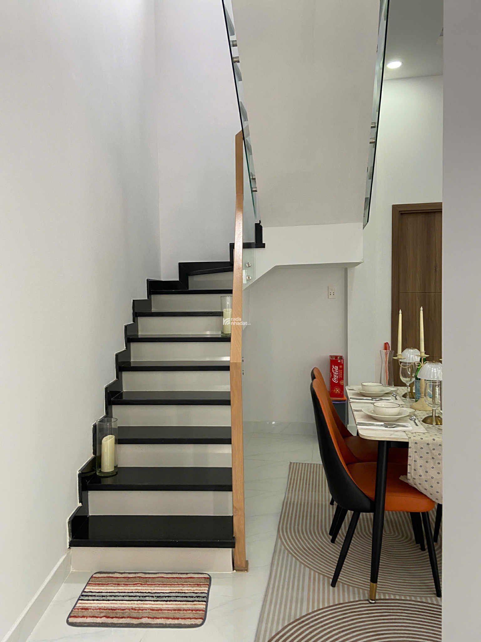 Bán nhà sát mặt tiền đường Tỉnh Lộ 10, DT 63m2, xây mới 1 trệt, 1 lầu