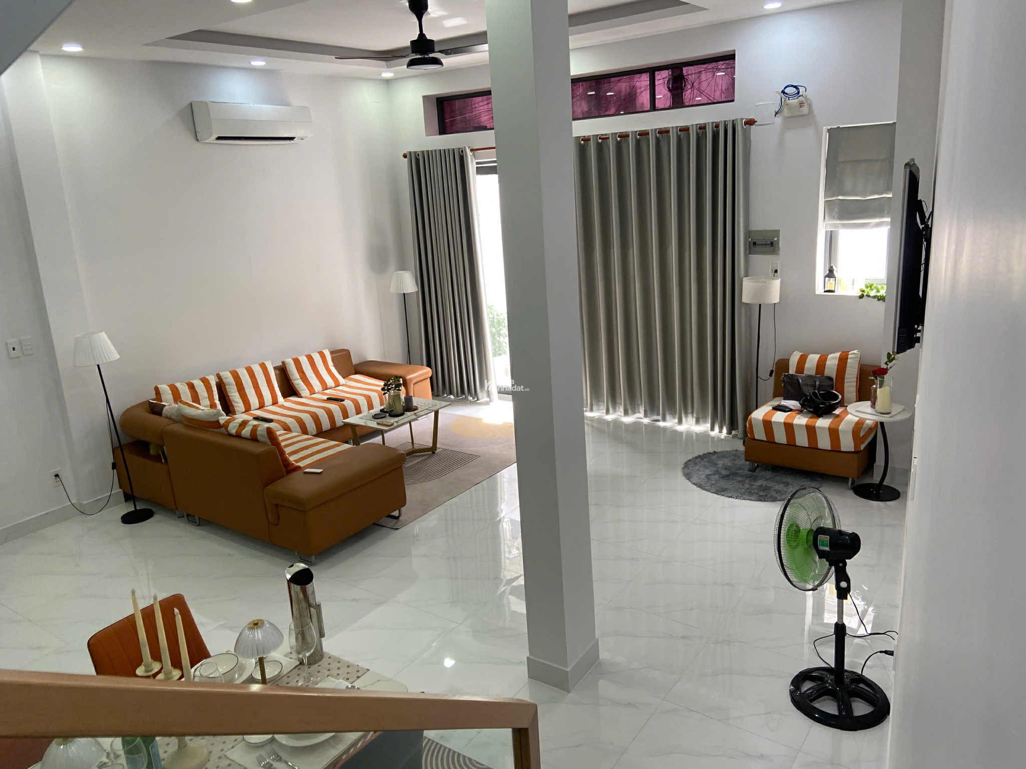 Bán nhà sát mặt tiền đường Tỉnh Lộ 10, DT 63m2, xây mới 1 trệt, 1 lầu