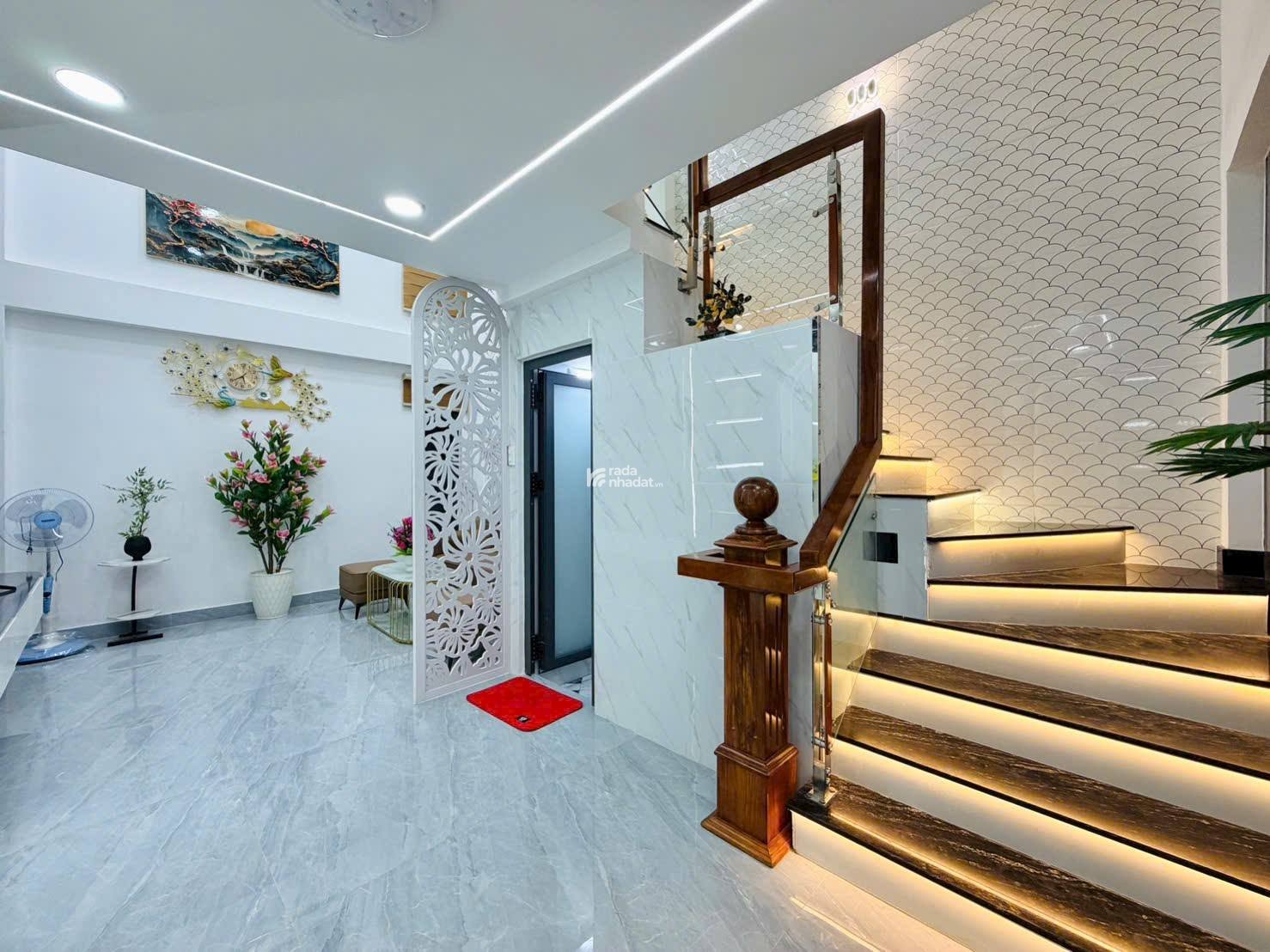 NHÀ XÂY MỚI - Ô TÔ NGỦ NHÀ - GẦN SIÊU THỊ EMART PHAN HUY ÍCH