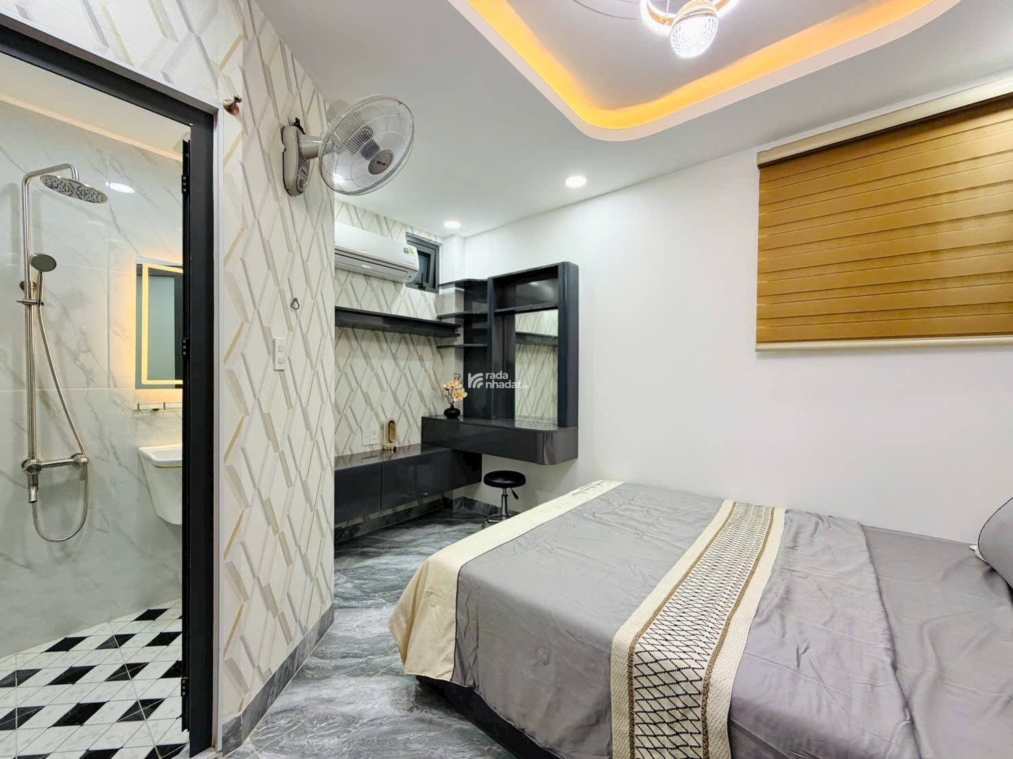 NHÀ XÂY MỚI - Ô TÔ NGỦ NHÀ - GẦN SIÊU THỊ EMART PHAN HUY ÍCH