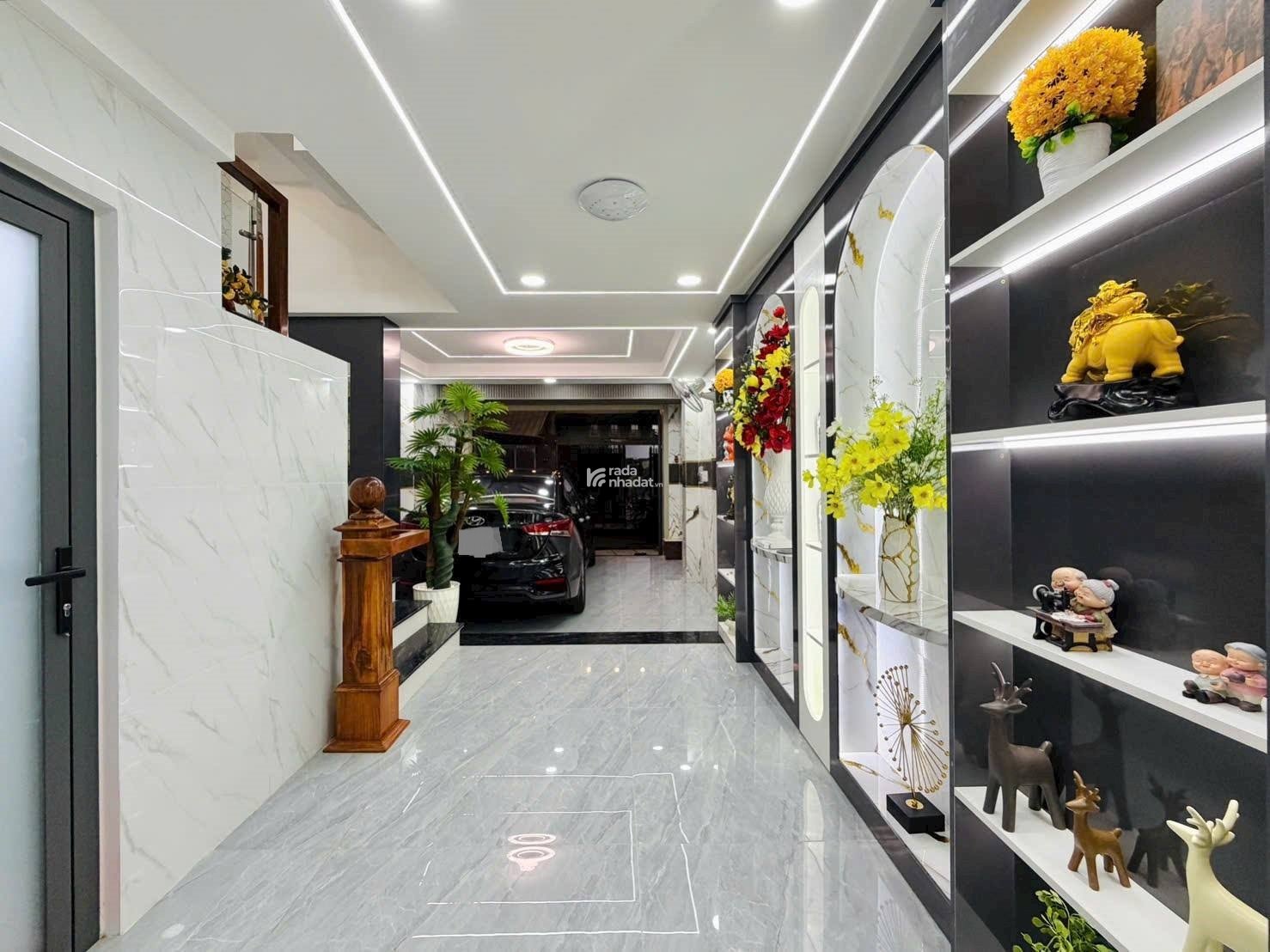 NHÀ XÂY MỚI - Ô TÔ NGỦ NHÀ - GẦN SIÊU THỊ EMART PHAN HUY ÍCH