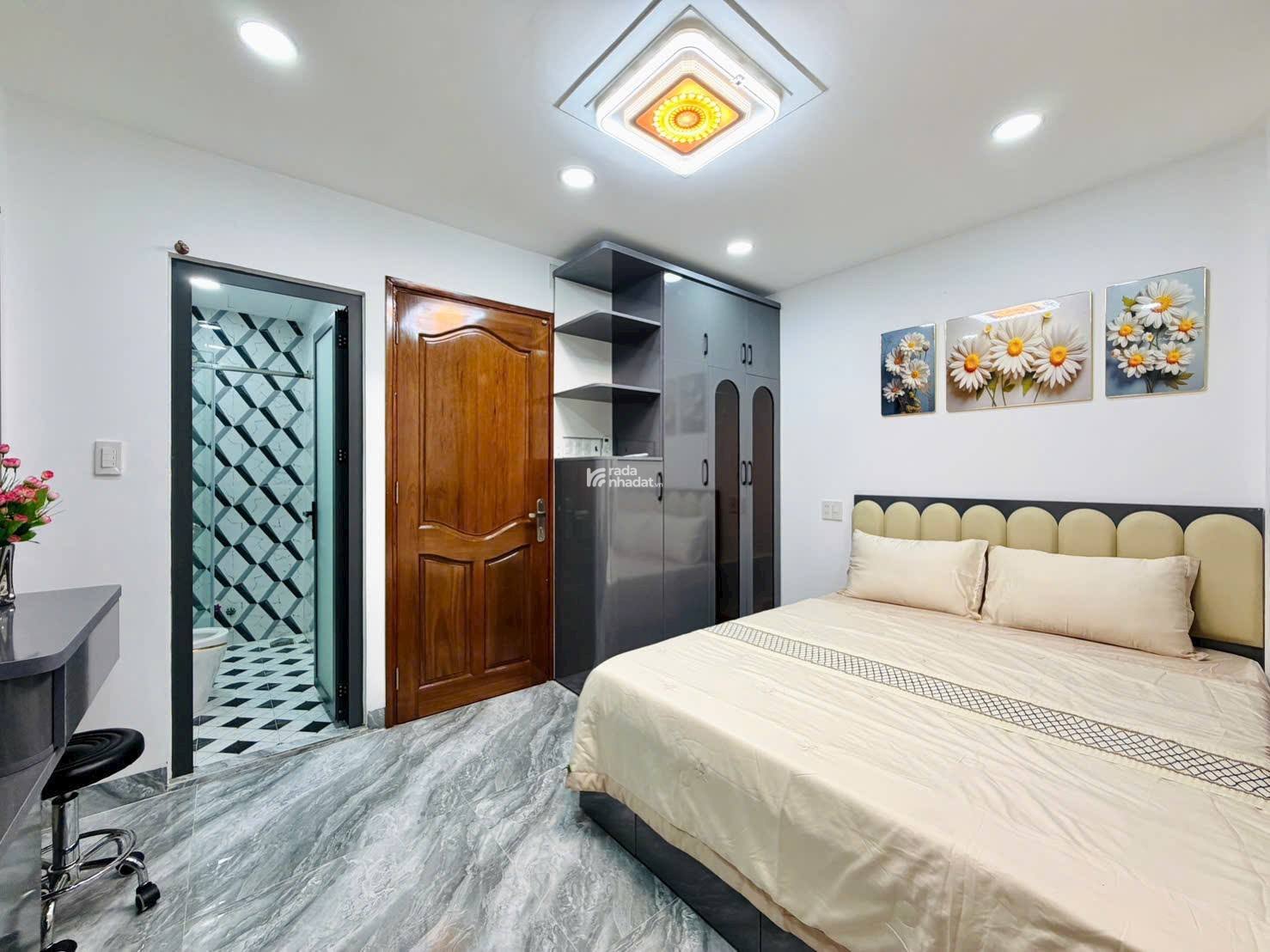 NHÀ XÂY MỚI - Ô TÔ NGỦ NHÀ - GẦN SIÊU THỊ EMART PHAN HUY ÍCH