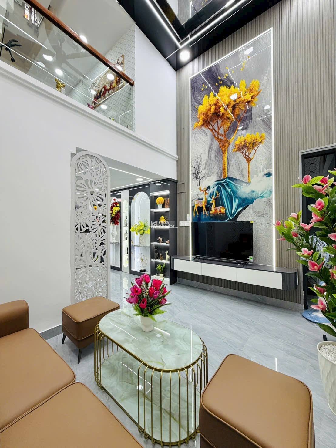 NHÀ XÂY MỚI - Ô TÔ NGỦ NHÀ - GẦN SIÊU THỊ EMART PHAN HUY ÍCH