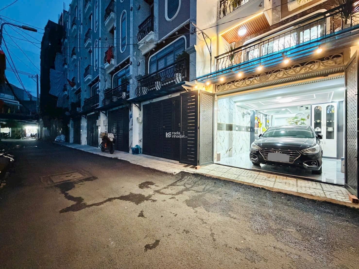 NHÀ XÂY MỚI - Ô TÔ NGỦ NHÀ - GẦN SIÊU THỊ EMART PHAN HUY ÍCH