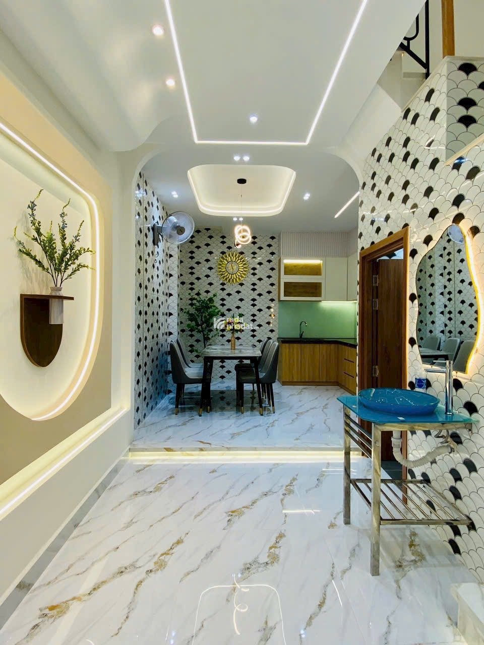 NHÀ GIÁ RẺ 33,8m2 giá 2 tỷ 550 1 trệt 2 lầu Đường Gò Dầu P Tân Quý  Tân Phú HCM