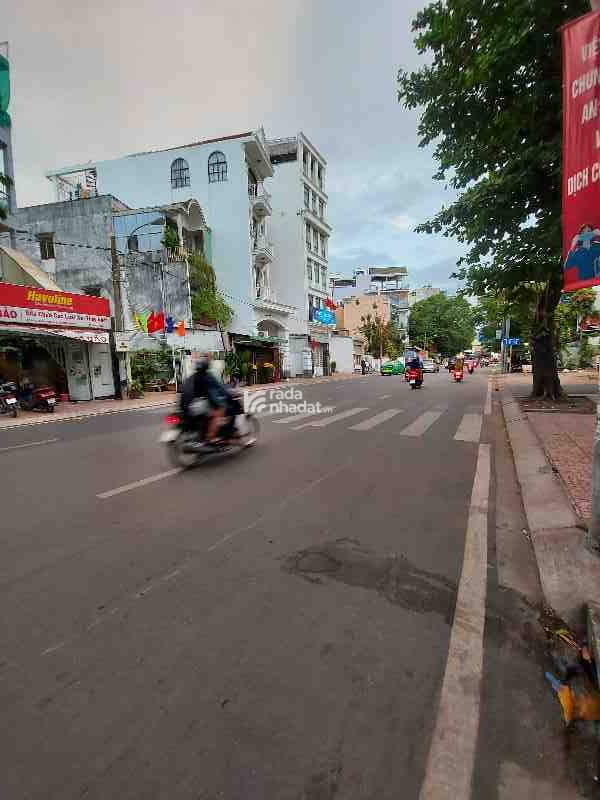 TÒA NHÀ MẶT TIỀN ĐƯỜNG KHU HIẾM NHÀ BÁN - HẦM 8 LẦU - CHO THUÊ 7100(165tr)/ TH - DOANH THU ỔN ĐINH