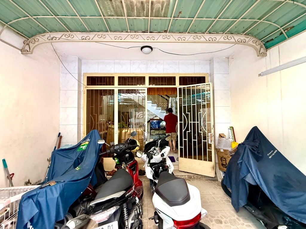 SÁT MT PHAN XÍCH LONG, PHÚ NHUẬN, 51M2 SẴN 3 TẦNG ĐÚC BTCT. GIẢM 350TR CHỈ 9.5T TL 