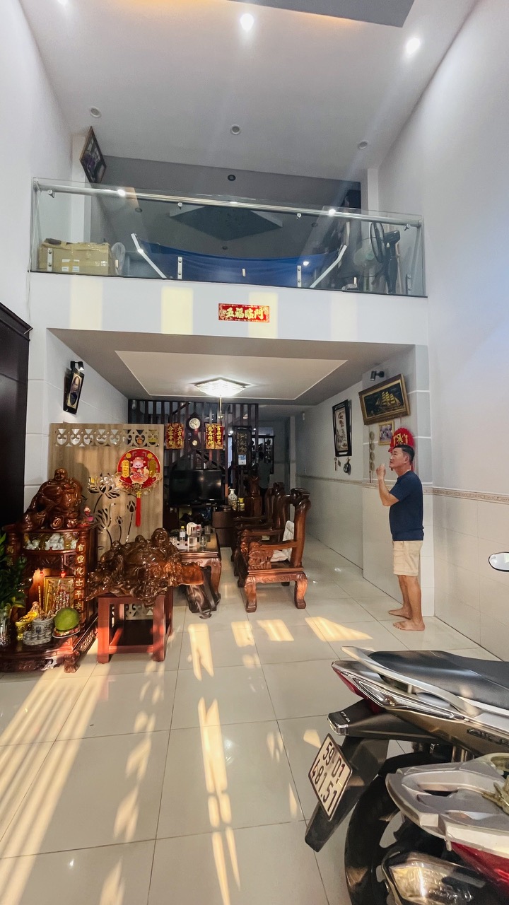 Mặt tiền Đỗ Nhuận, 70m2, 4x17.5, 4 tầng, 4PN, Tiện Ở  KD, Chỉ 9.85 tỷ TL