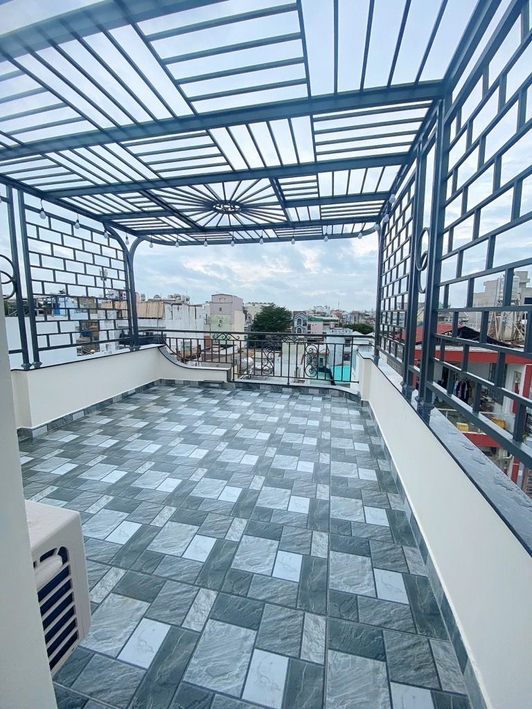 NHÀ MỚI ĐẸP ĐÓN TẾT - 5 TẦNG THANG MÁY - HẺM THÔNG Ô TÔ - GẦN SIÊU THỊ EMART & GA T3