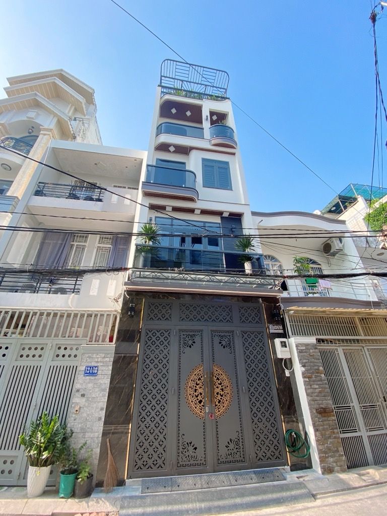 NHÀ MỚI ĐẸP ĐÓN TẾT - 5 TẦNG THANG MÁY - HẺM THÔNG Ô TÔ - GẦN SIÊU THỊ EMART & GA T3