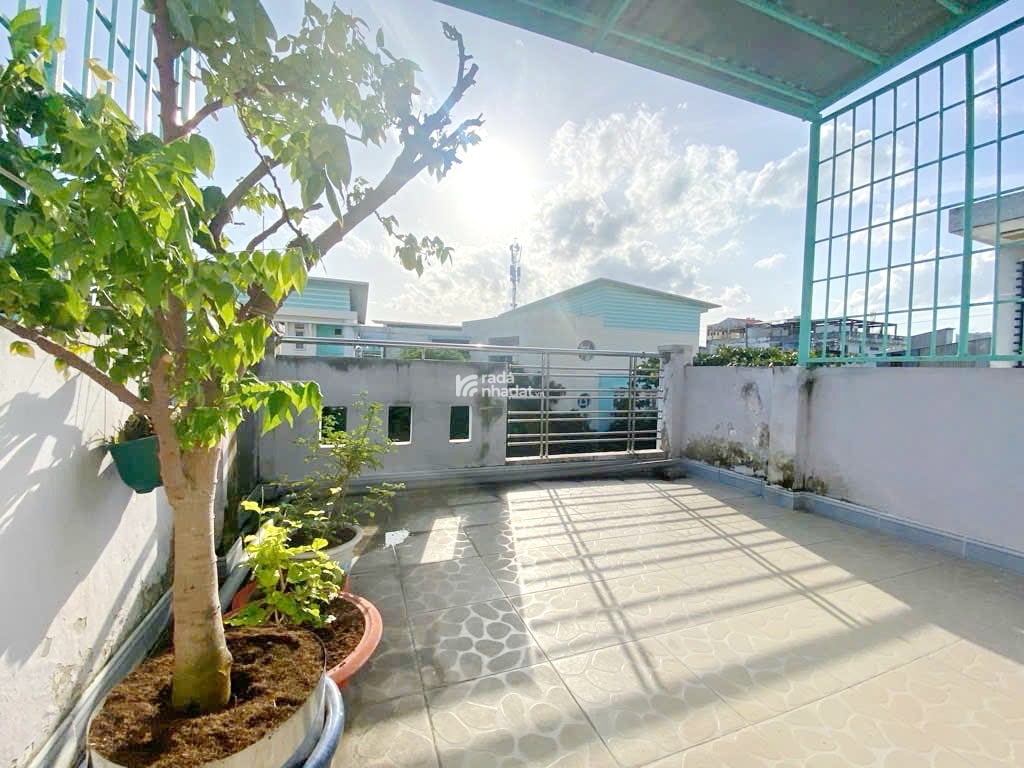 Bán nhà 2 lầu mặt tiền đường 12m KDC Bùi Minh Trực P.5 Quận 8