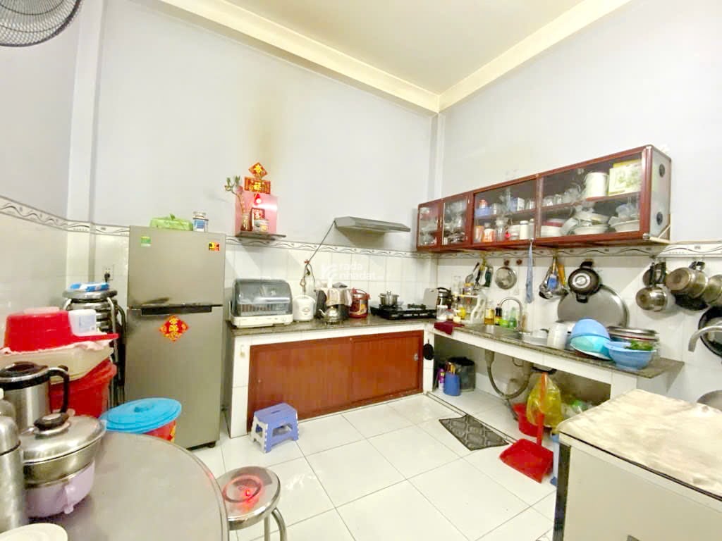 Bán nhà 2 lầu mặt tiền đường 12m KDC Bùi Minh Trực P.5 Quận 8