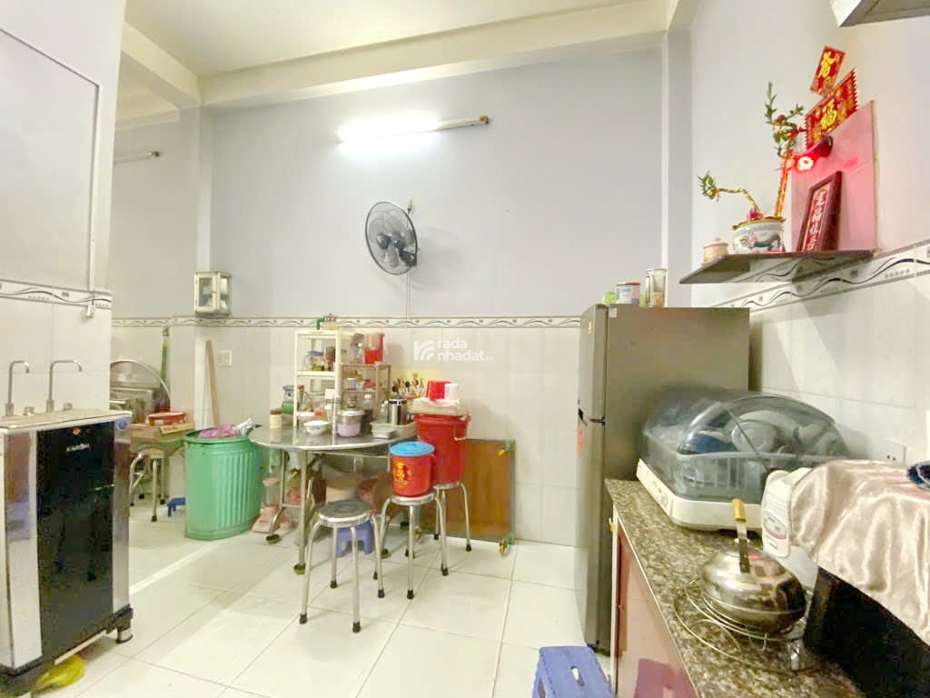 Bán nhà 2 lầu mặt tiền đường 12m KDC Bùi Minh Trực P.5 Quận 8