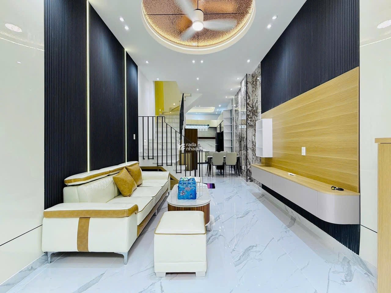 Nhà ngộp chính chủ Vũ Tùng 38m2. Sổ hồng chính chủ. Đang cho thuê 9tr