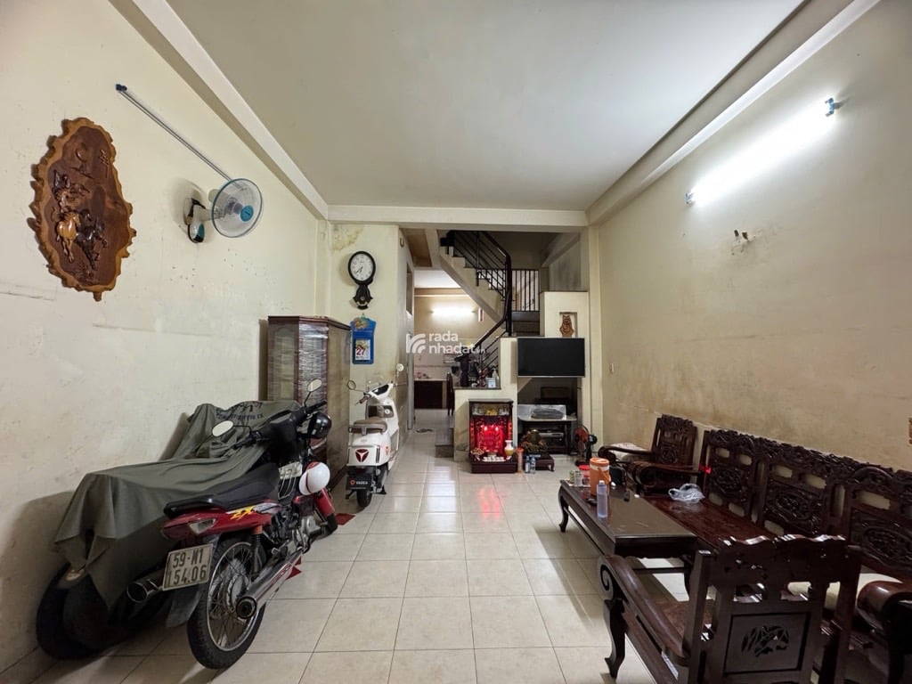 HẺM XE HƠI SÁT NHÀ, LẠC LONG QUÂN, TÂN BÌNH, 55M2 CÓ KC Ở NGAY. GIẢM 350TR CHỈ CÒN 10T TL 