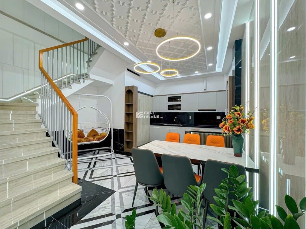 Bán Nhà Phố ĐẸP SANG 3 Tầng 3PN 4WC Hẻm Trần Văn Khánh Q7, Sát Trung Tâm Q1, Giá 6,8 Tỷ