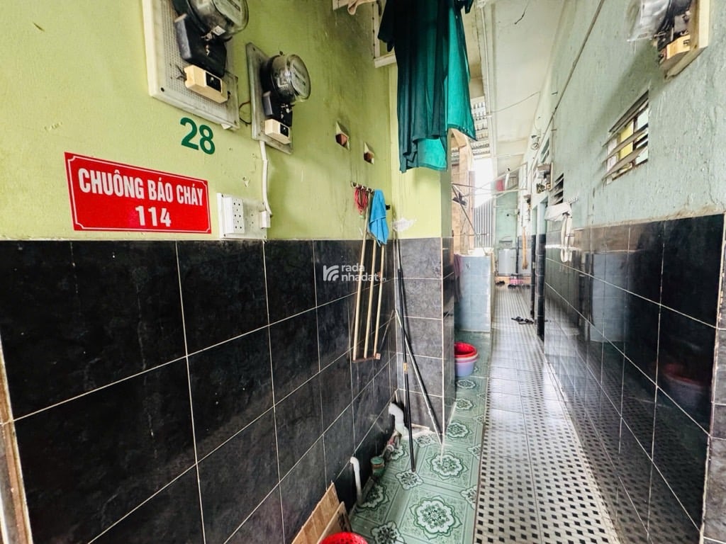 BÁN CĂN HỘ DỊCH VỤ BÌNH TÂN 172M2 13.X TỶ 36 PHÒNG HẺM 6M XE HƠI TRÁNH KẾ AEON MALL 