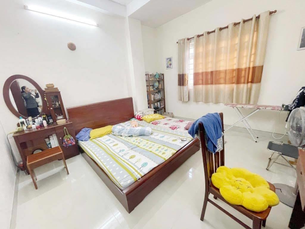 Bán nhà Gò Vấp, hẻm xe hơi Dương Quảng Hàm, ngay Emart, 68M2, 3 tầng, 4Pn, 9.4 tỷ TL