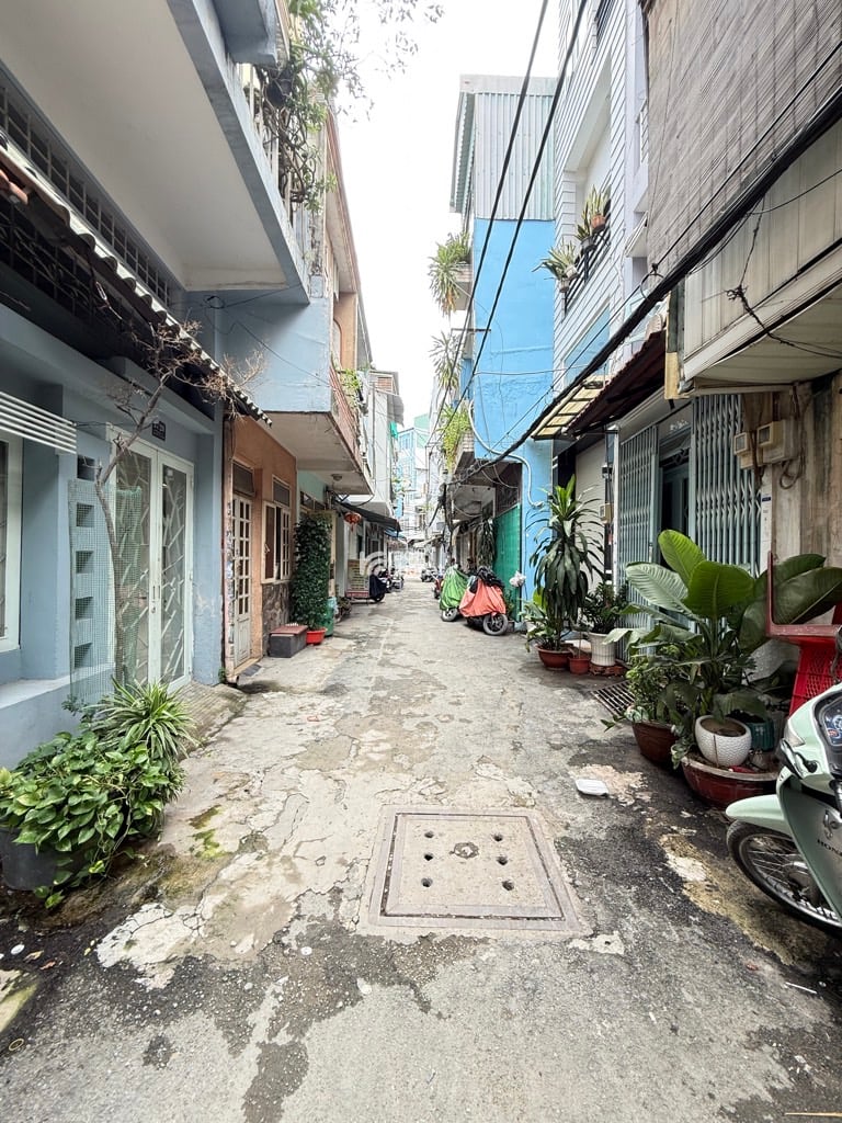 SÁT Q10 HẺM XE HƠI, NGHĨA HÒA, TÂN BÌNH, 40M2 CÓ KC Ở NGAY. GIẢM 350TR CHỈ CÒN 9.5T TL 