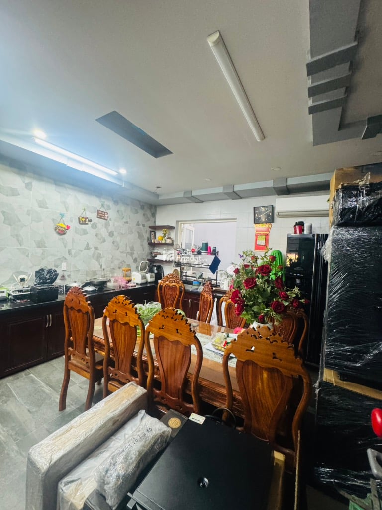 MẶT TIỀN KINH DOANH ĐỈNH 16M LUÔN LỀ NGAY TRẦN HƯNG ĐẠO & LUỸ BÁN BÍCH - THIẾT KẾ LỆCH TẦNG HIỆN