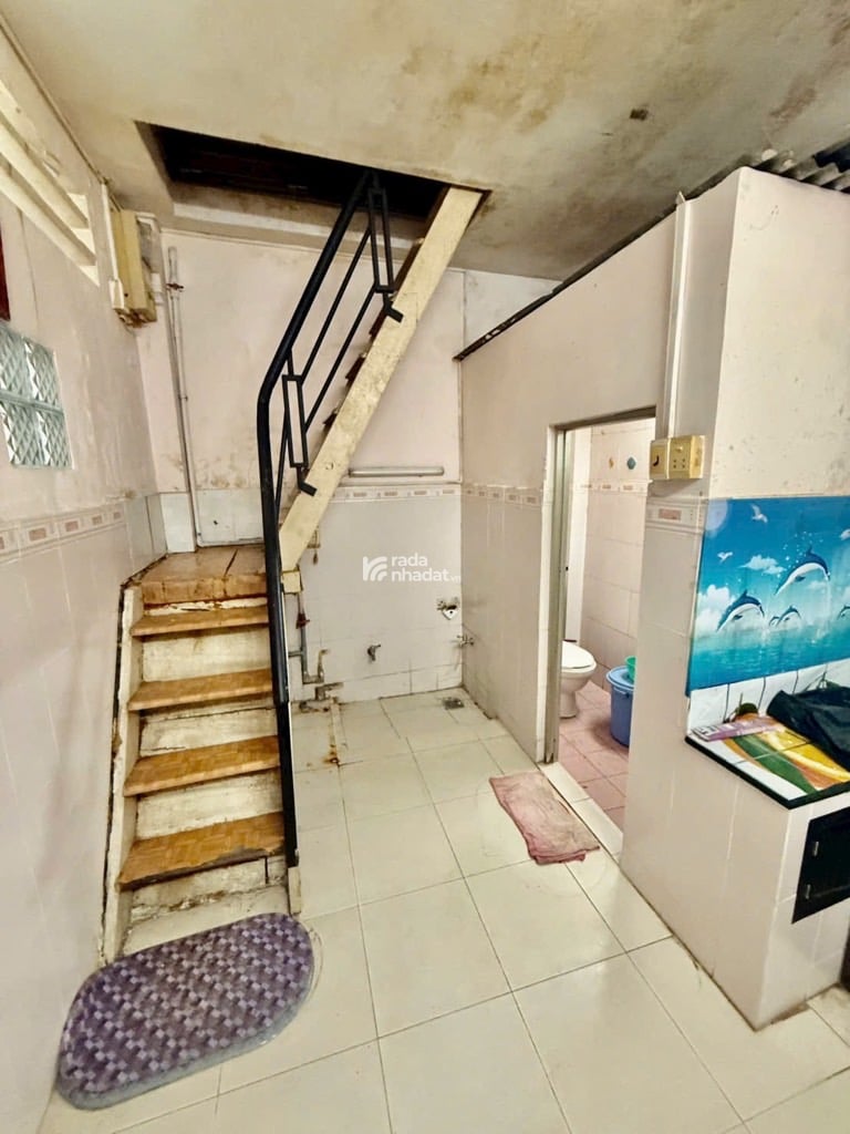 HẺM XE HƠI SÁT VÁCH. HOÀNG HOA THÁM, BÌNH THẠNH, 2 TẦNG Ở NGAY. GIẢM 550TR CHỈ CÒN 3.25T TL 