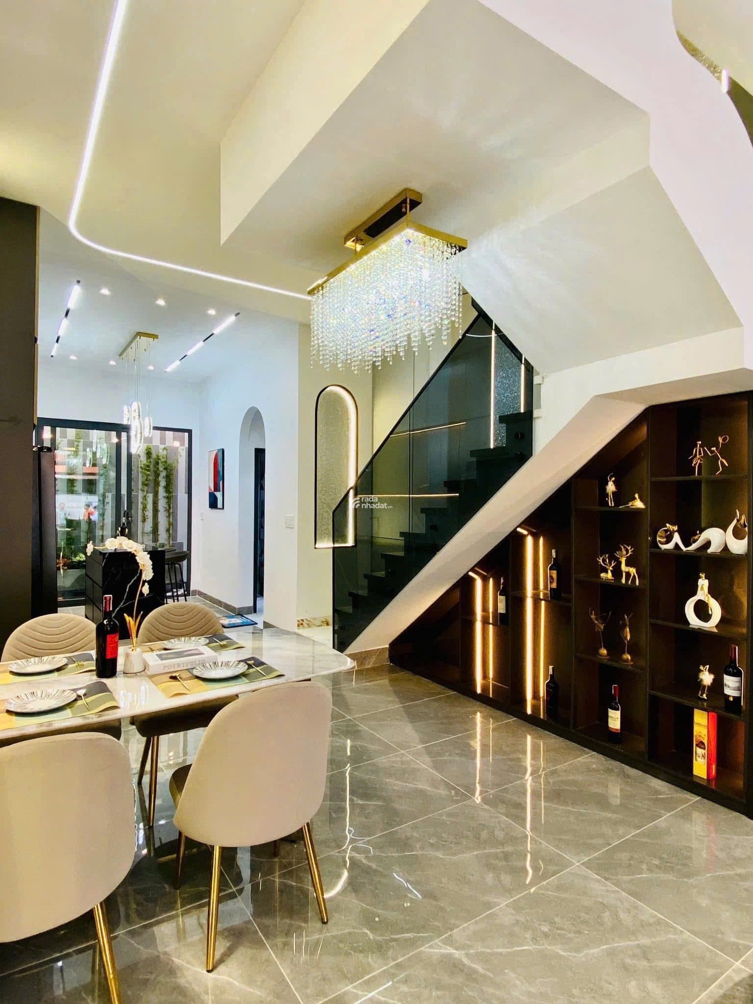 Bán nhà sẵn hợp đồng cho thuê 10tr/tháng. Tại Lê Văn Việt P.Long Thạnh Mỹ Thủ Đức, giá 2tỷ390tr.