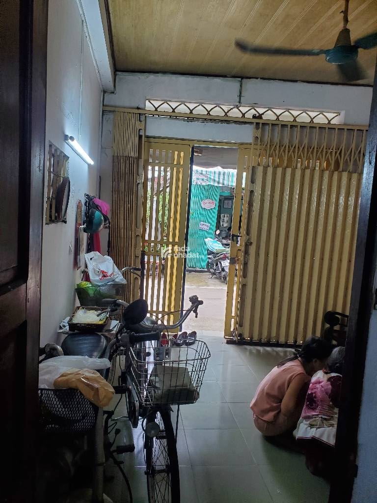 NHÀ HẬU GIANG - Q.6 - NHÀ LÔ GÓC 3 MẶT HẺM - 39M2 - 3 TẦNG - 4PN -  NHỈNH 4 TỶ