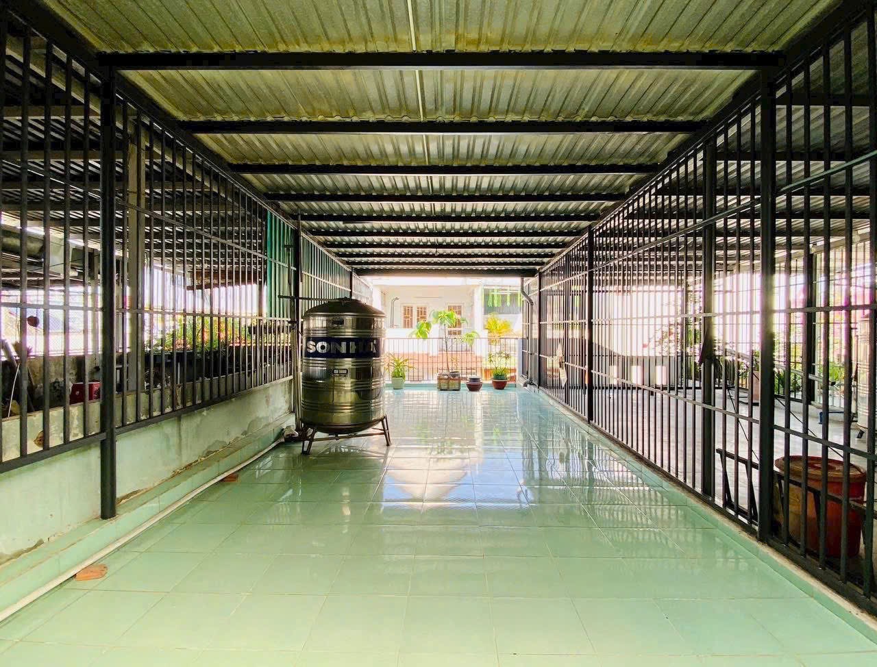 Nhà giá tốt 4tỷ450tr DT 54.3m2 Nguyễn Văn Săng P. Tân Sơn Nhì Q. Tân Phú, đang cho thuê 9tr5/ tháng