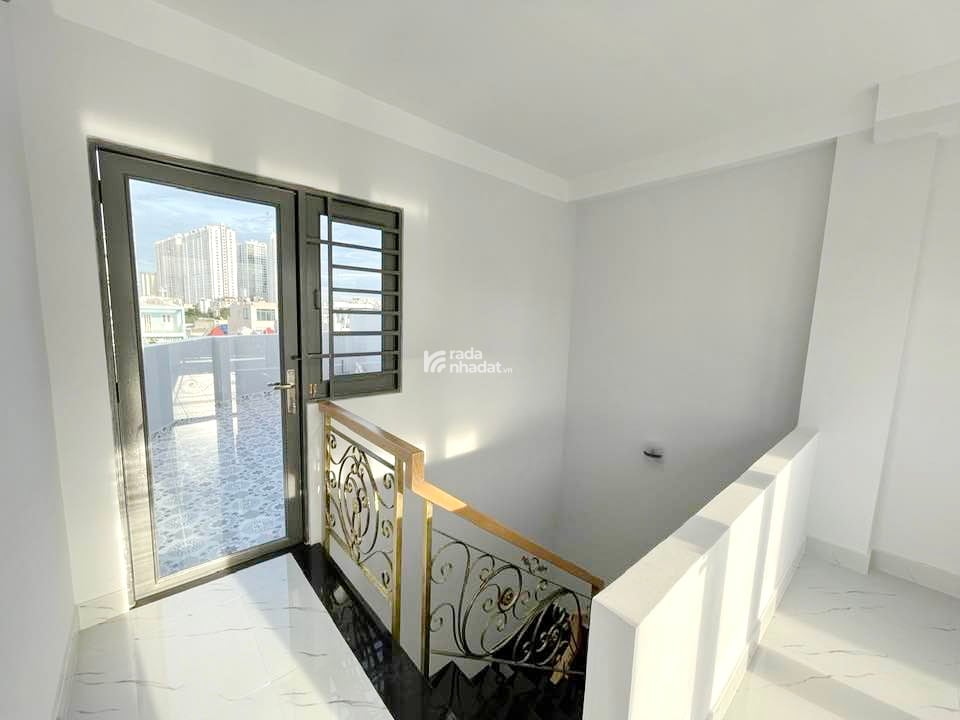 Bán nhà mới 3 lầu 6PN hẻm xe hơi đường Bông Sao Phường 5 Quận 8