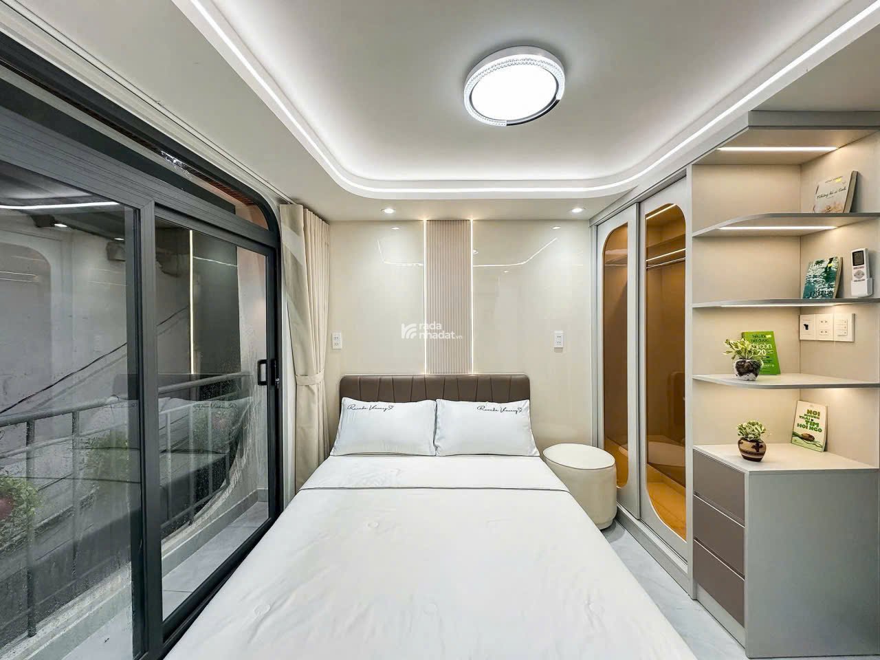 Nhà đẹp, 1 lầu, 2 phòng ngủ, Hẻm 122, Dương Quảng Hàm. Gần ĐH Văn Lang, Emart