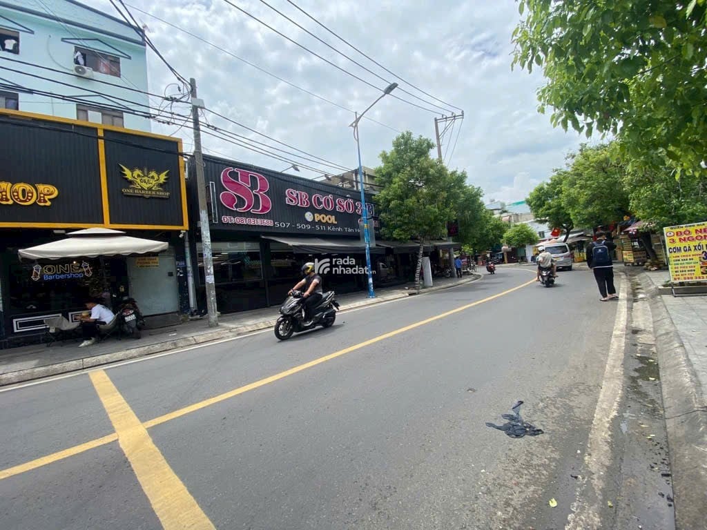 GÓC 2 MẶT TIỀN KÊNH TÂN HOÁ -TÂN PHÚ     CHO THUÊ 17TR/THÁNG       CHỈ HƠN 5 TỶ    DT: 4.3M. Nở hậu