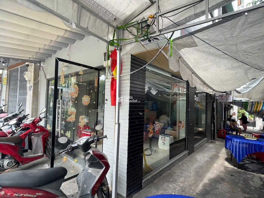 GÓC 2 MẶT TIỀN KÊNH TÂN HOÁ -TÂN PHÚ     CHO THUÊ 17TR/THÁNG       CHỈ HƠN 5 TỶ    DT: 4.3M. Nở hậu