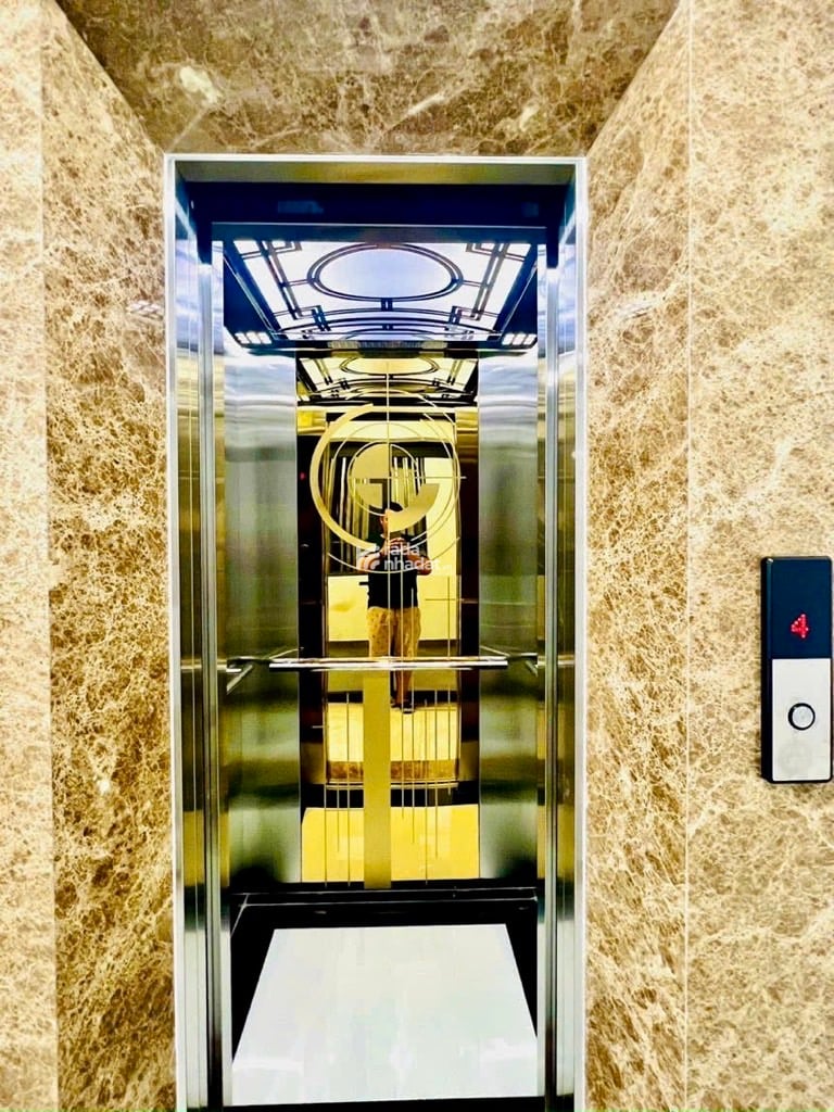 TRUNG TÂM GÒ VẤP - HẺM Ô TÔ QUAY ĐẦU - SÁT MẶT TIỀN QUANG TRUNG - 5 TẦNG THANG MÁY - ĐANG CHO THUÊ 